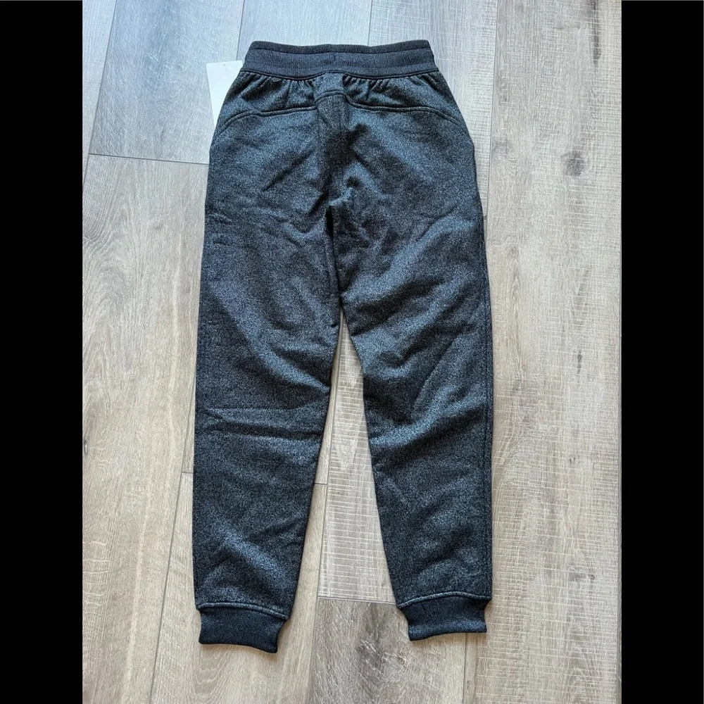 SOLD Lululemon Scuba High-Rise Jogger *Sparkle in Black Size 4 - Picture 4 of 6